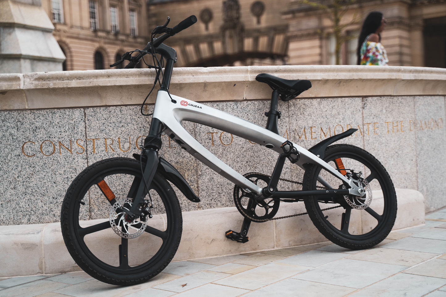 Cruzaa Gunmetal Grey E-Bike with Bluetooth & Speakers